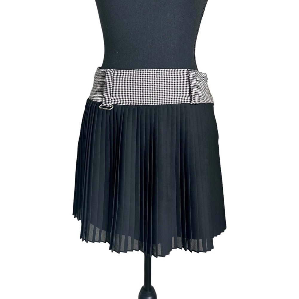 HUGO BOSS pleated skirt